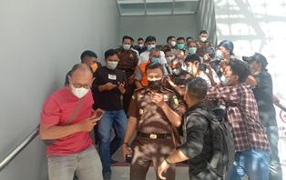 Mantan Bupati Kuansing Riau Akan Berhadapan dengan 13 Jaksa Penuntut di Pengadilan Tipikor